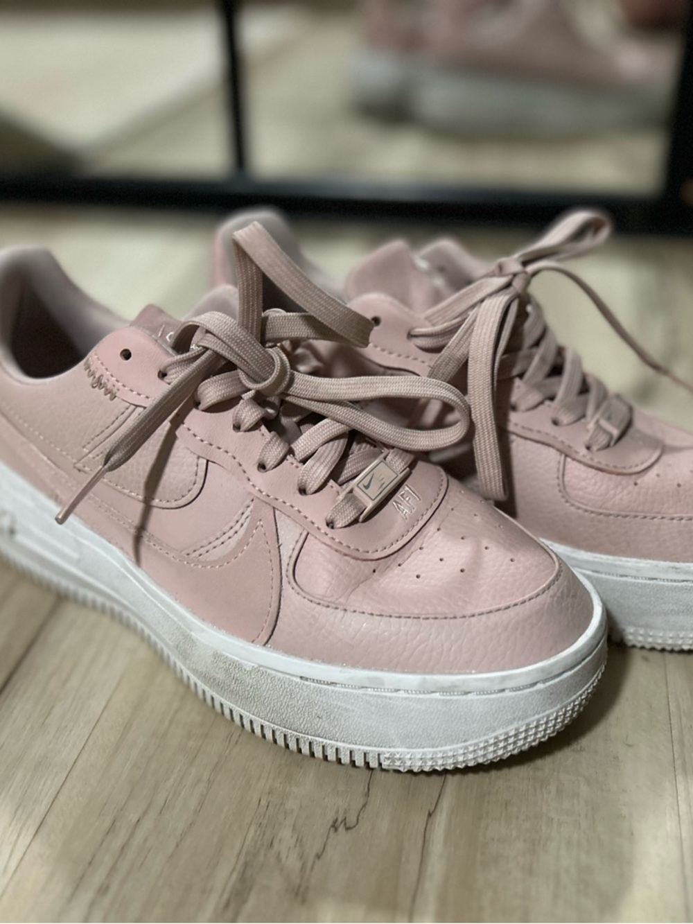 Women's Blush Pink Low-Top Fashion Sneakers